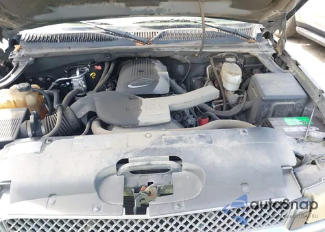 2004 Chevrolet Avalanche 1500 из США, поврежденный, VIN 3GNEC12T54G304847